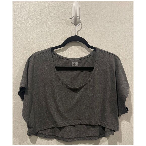 SILENCE + NOISE Round Neck Grey Short Sleeve Crop Top - Picture 1 of 4